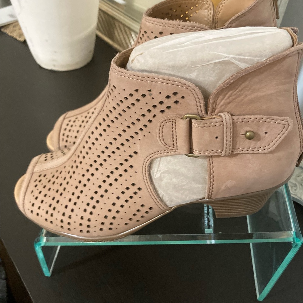 EARTH SUEDE, Leather Upper, WOMENS 9 - Picture 3 of 6